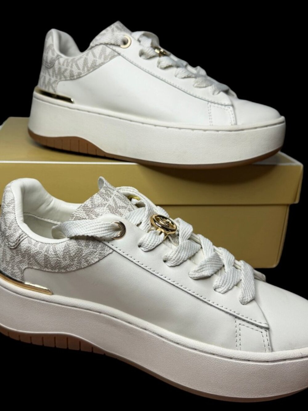 Michael Kors Dottie Lace Up Women’s 6 Vanilla Leather Platform Sneakers MK